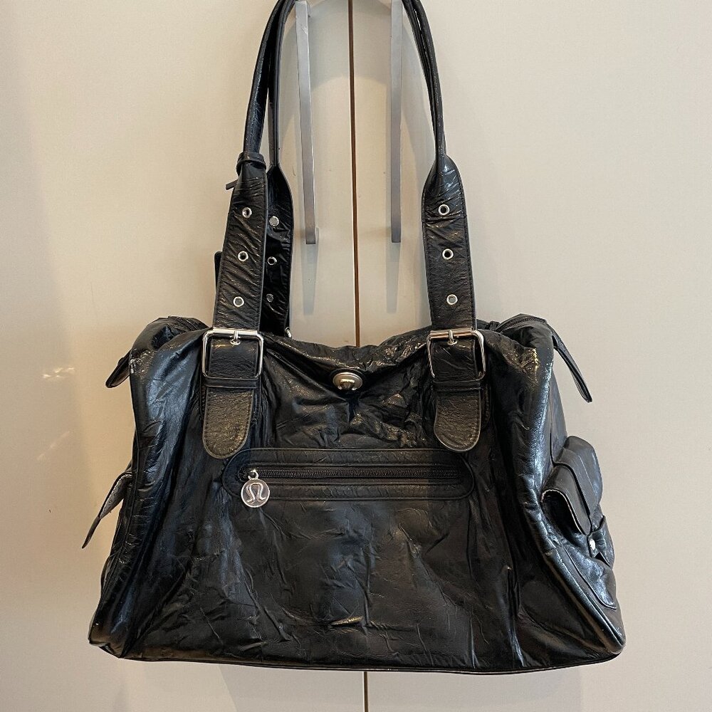 Lululemon shiny black gym tote weekender podium bag yoga